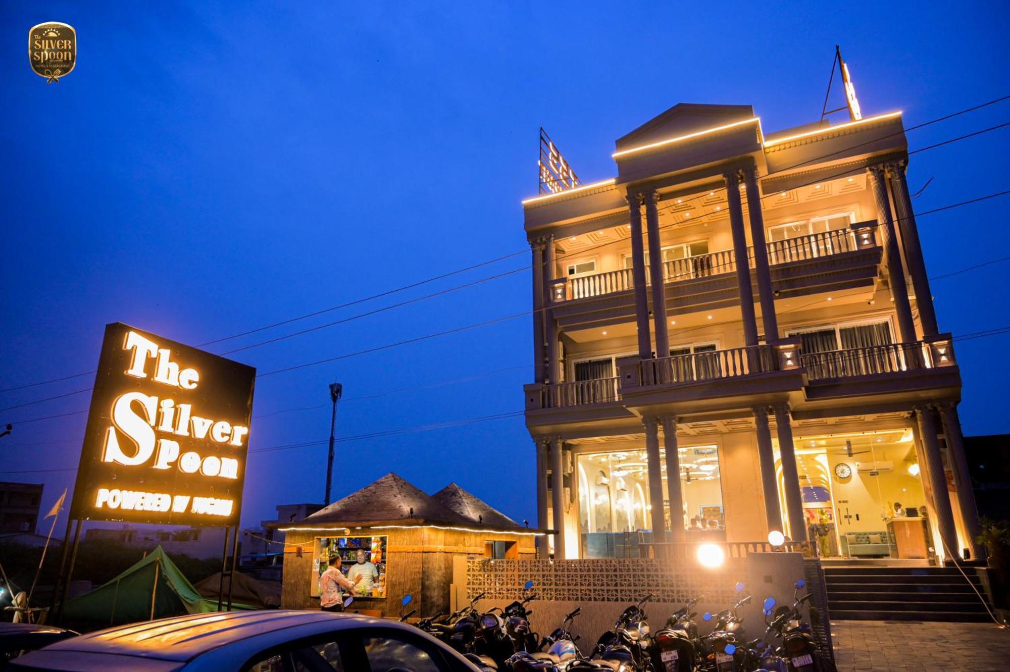 The Silver Spoon Hotel & Restaurant Būndi Εξωτερικό φωτογραφία
