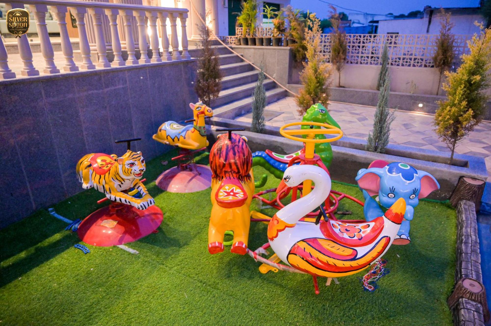 The Silver Spoon Hotel & Restaurant Būndi Εξωτερικό φωτογραφία