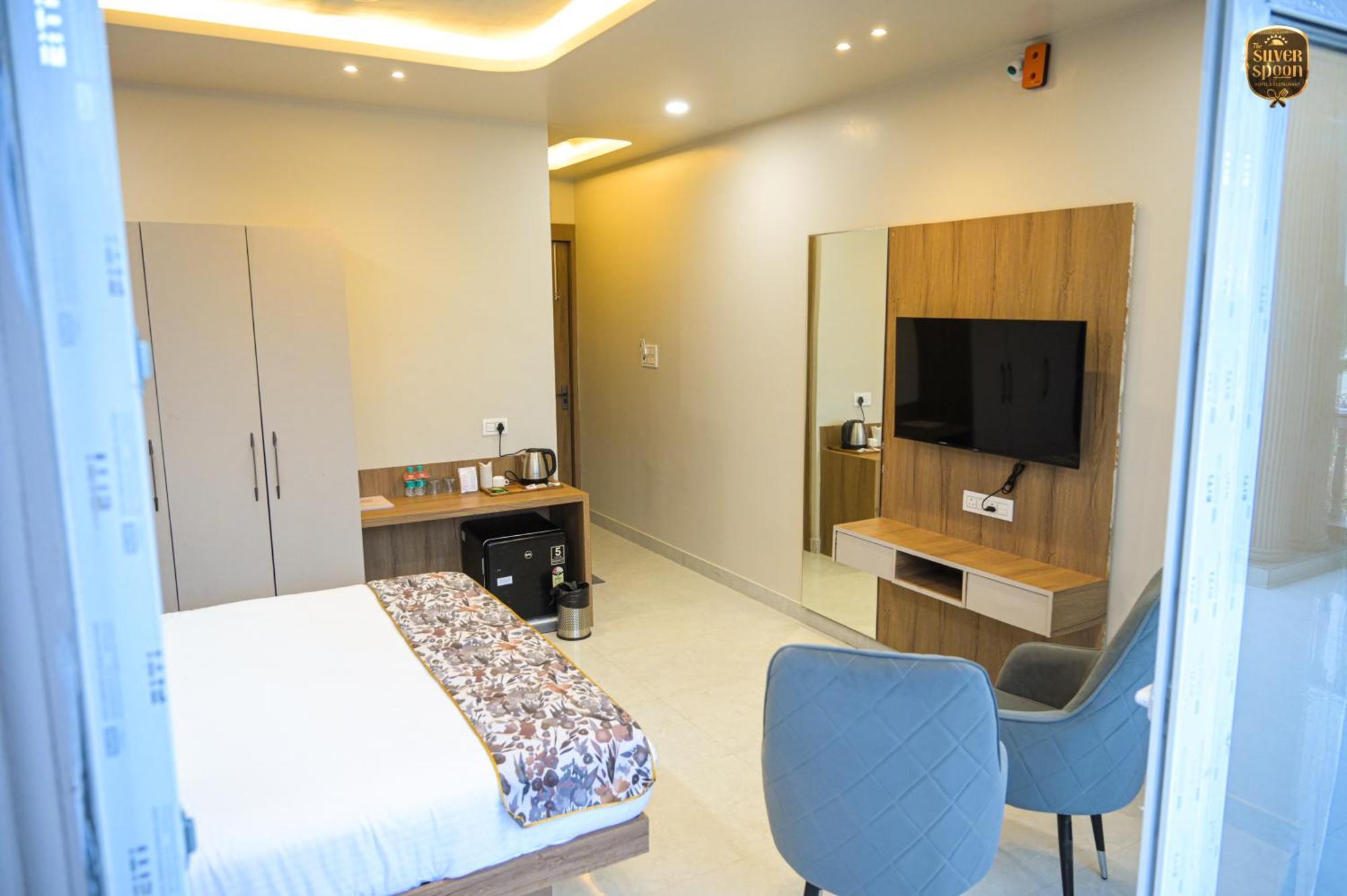 The Silver Spoon Hotel & Restaurant Būndi Εξωτερικό φωτογραφία